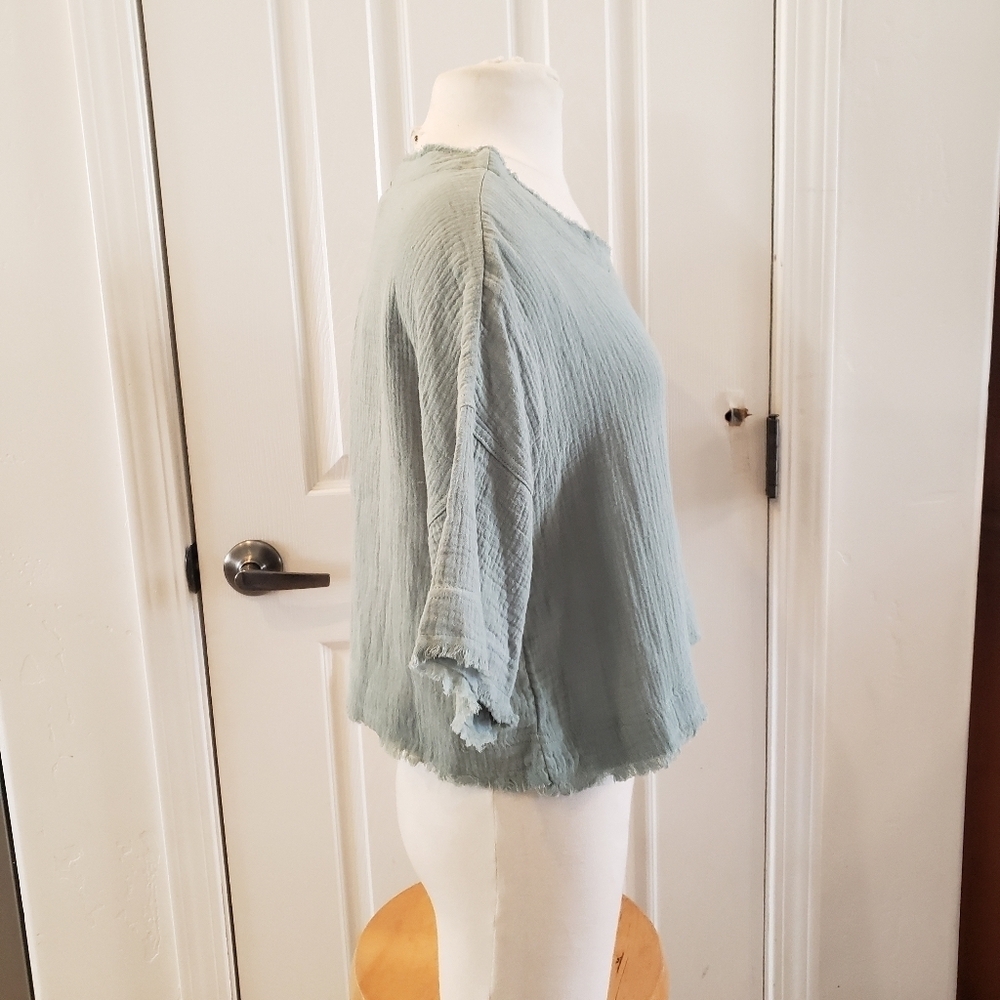 New In Size XL - Picture 2 of 7